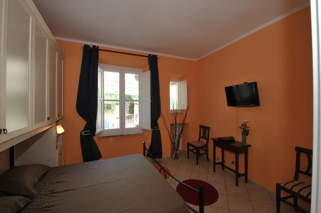 Room 4 Rome B&B Risorgimento 2*,  Italy